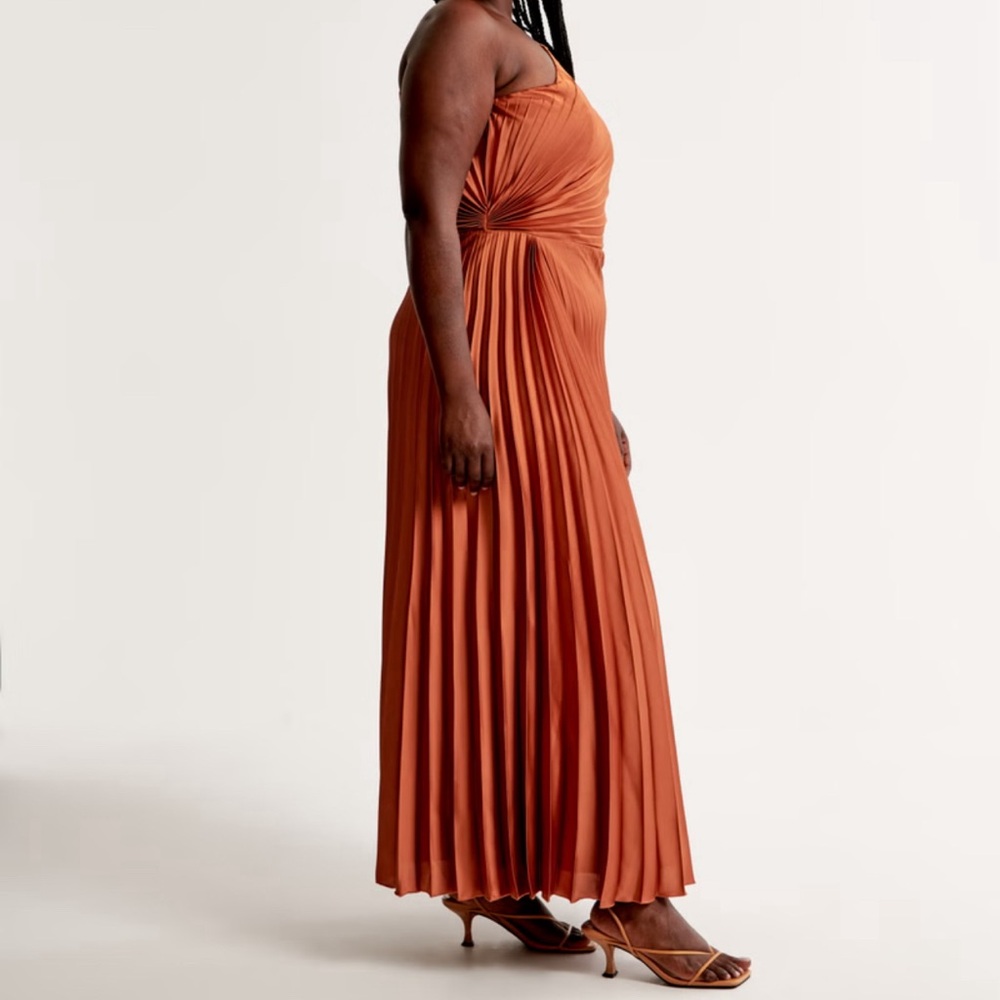 Size large One-Shoulder Pleated Maxi Dress